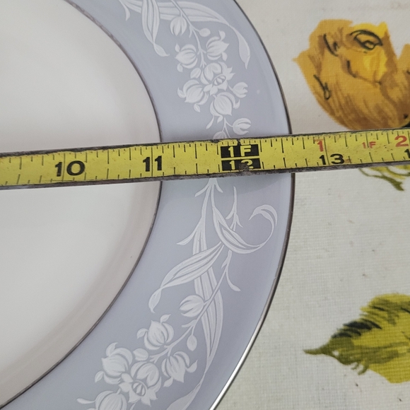 Vintage Royal Dulton Valleyfield Bone China Made in England Floral Silver - Picture 6 of 8